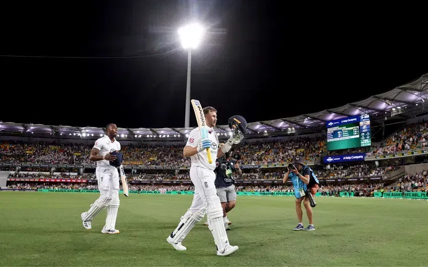 When does the Ashes finish tonight? Stumps time for day 2 of Gabba Test